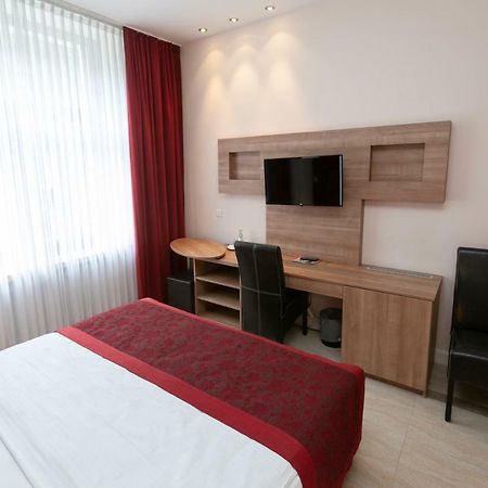 Hotel Prinz Anton Дюссельдорф Экстерьер фото